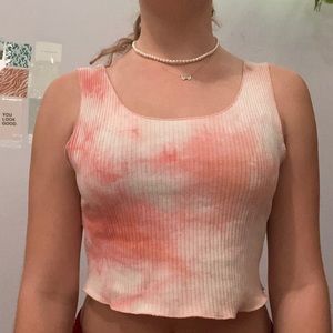 pink tank top